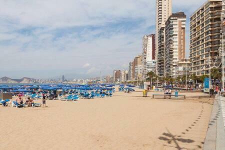 Playa Levante Vistas Al Mar Benidorm Buitenkant foto